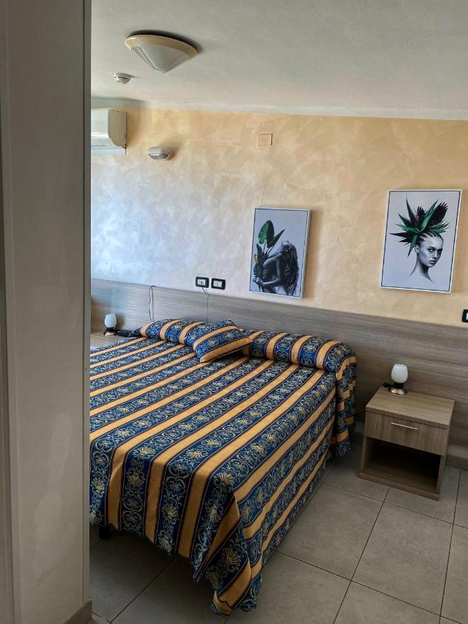Amoha Hotel 2*